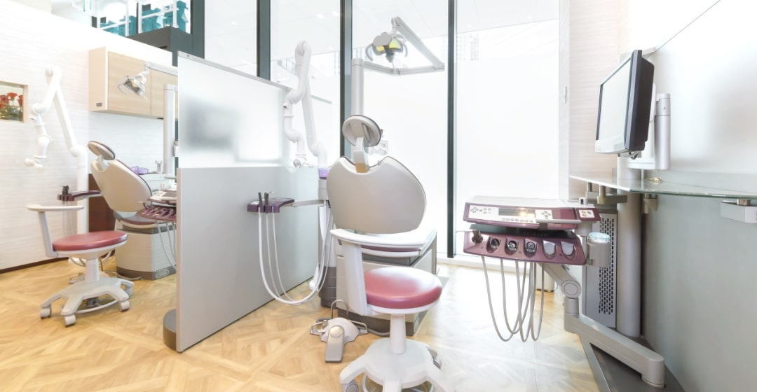 お子さまからご年配の方まで、幅広い年齢層に対応しております。